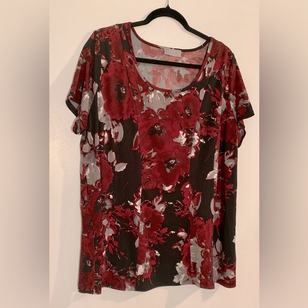 127 LAURA PLUS floral stretch top